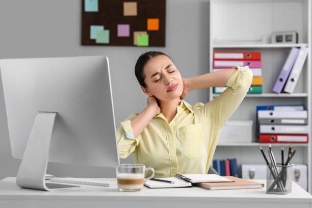 Douleurs cervicales liées aux chaises ergonomiques : causes, solutions et bonne posture