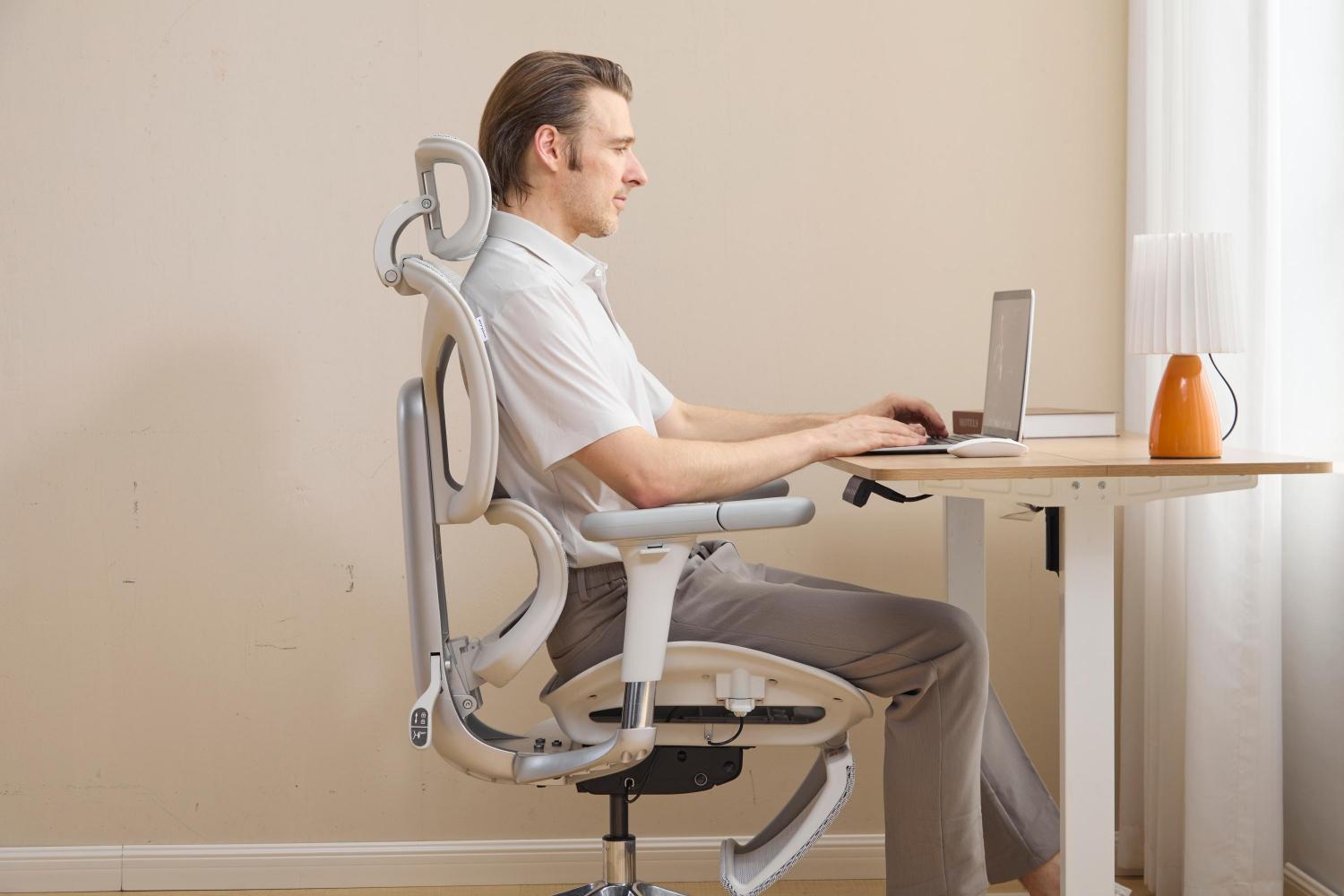 Coccyx sensible ? Voici comment le bon fauteuil de bureau ergonomique peut vous aider