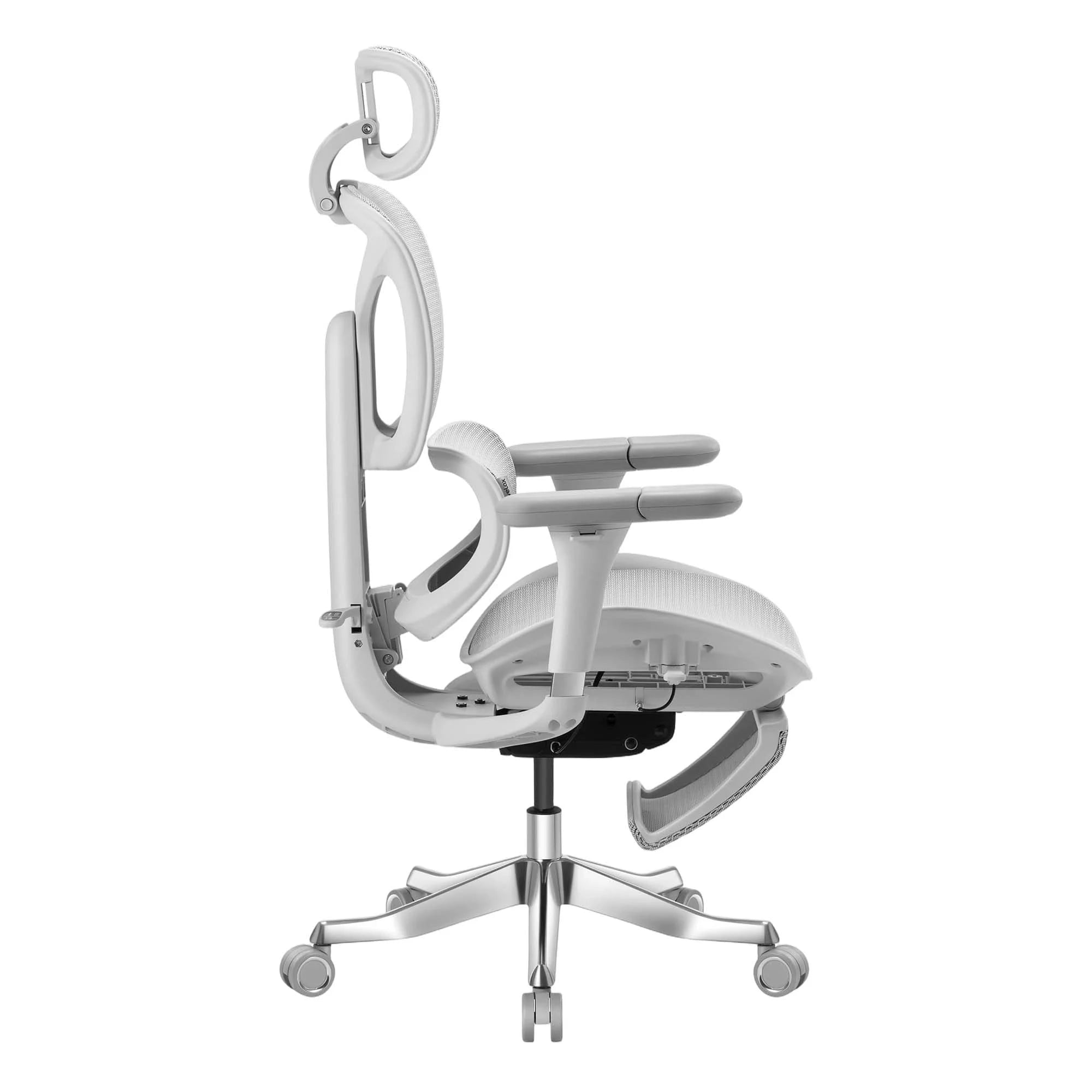 Chaise de bureau ergonomique blanche avec accoudoirs et assise maillée
