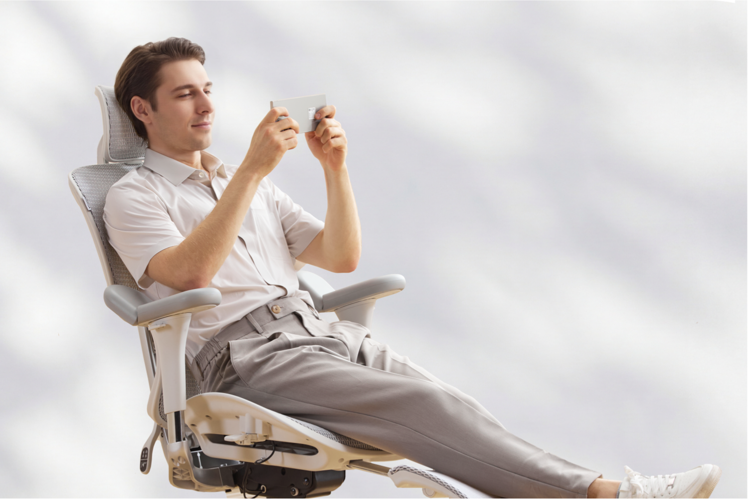 Chaise gaming vs chaise de bureau : pourquoi vos besoins diffèrent entre travail et longues sessions de jeu