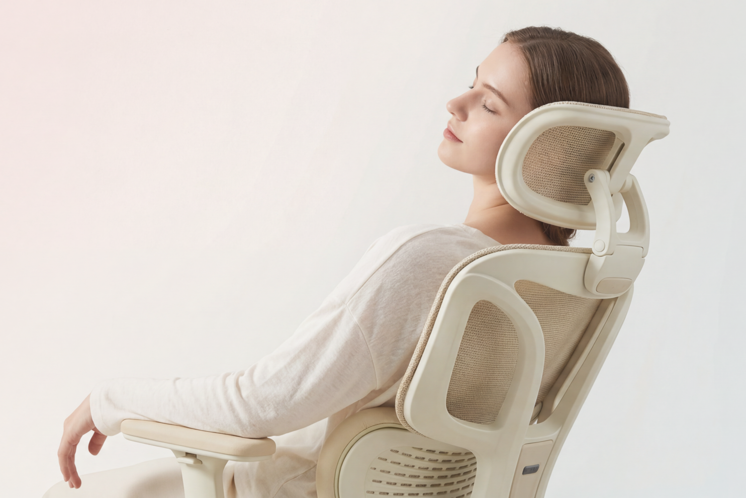 Douleur au cou au travail ? Votre installation de bureau pourrait être en cause | Guide Welax sur les chaises de bureau ergonomiques