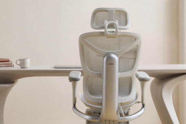 Canicule au bureau : comment les chaises ergonomiques réduisent la « fatigue thermique » dans des bureaux à 40°C