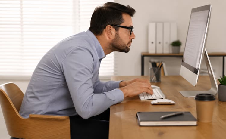 Quels sont les dangers d’une mauvaise posture ? 4 problèmes de santé courants et comment les améliorer avec une bonne posture assise