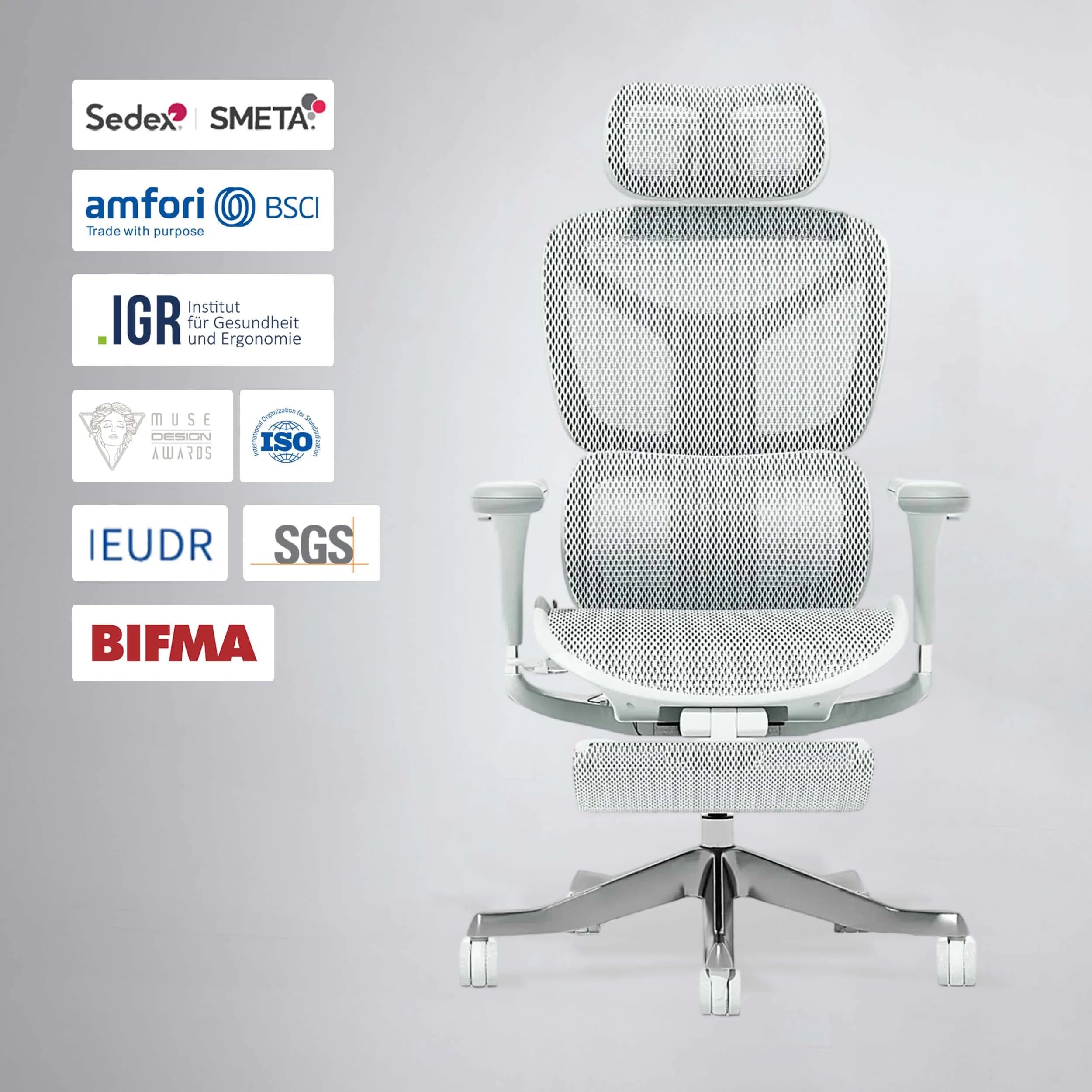 Chaise de bureau ergonomique en maille grise, vue de face avec piètement à roulettes