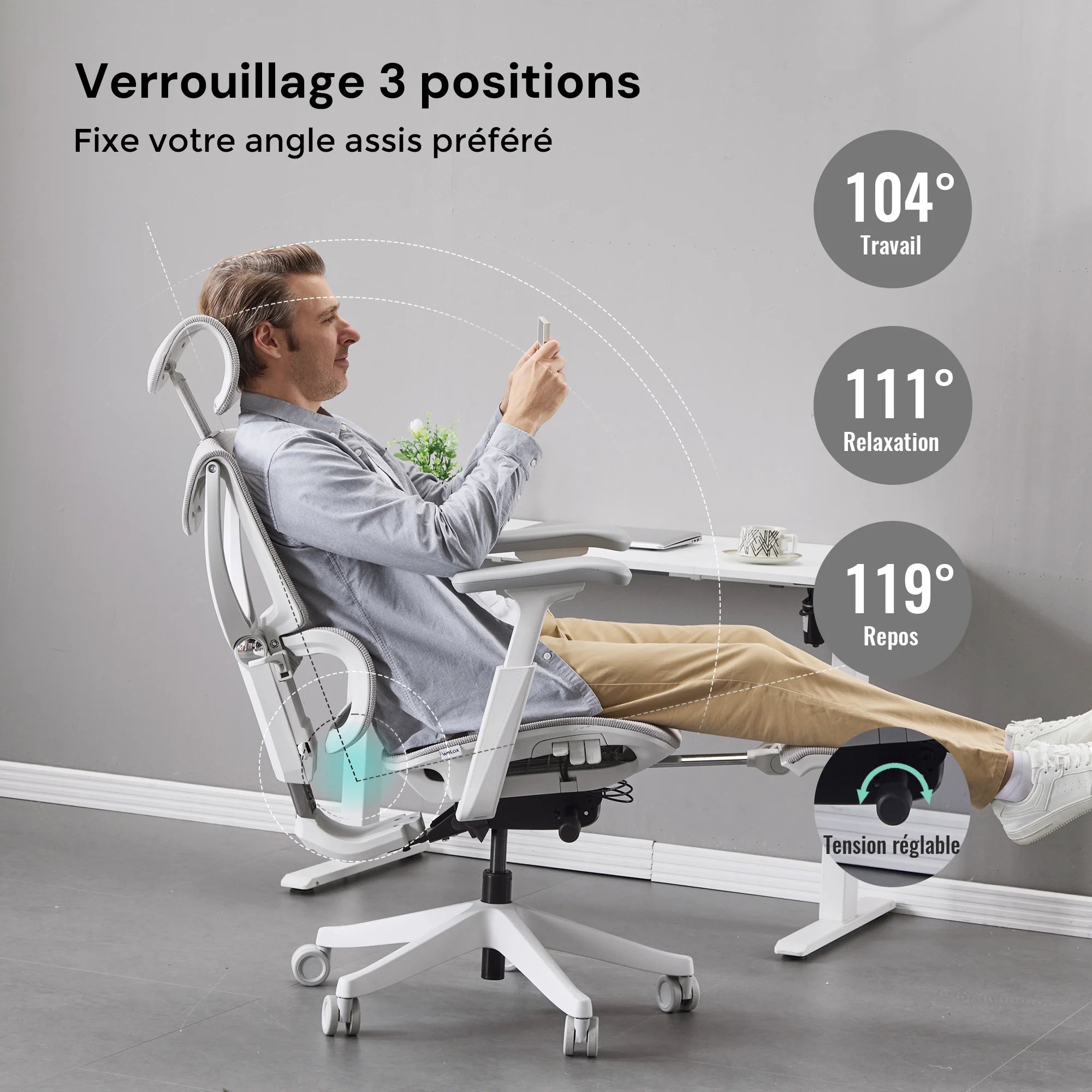 Chaise de bureau ergonomique grise inclinable, avec appuie-tête et repose-pieds escamotable.