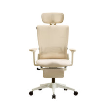 Chaise de bureau ergonomique beige, vue de face, accoudoirs et roulettes
